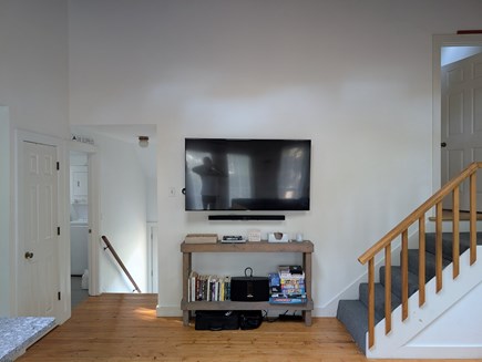 Oak Bluffs - Sleeps 8, near Fa Martha's Vineyard vacation rental - Living Room