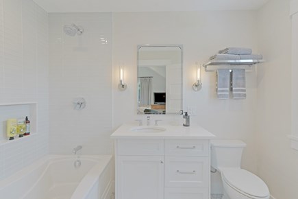 Edgartown, Long Point Martha's Vineyard vacation rental - Bath 5