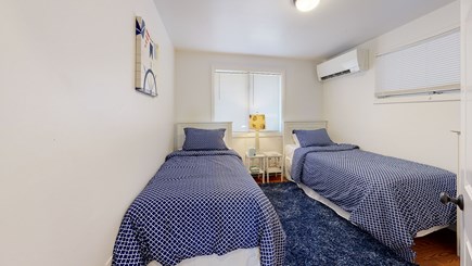 Oak Bluffs, East Chop Martha's Vineyard vacation rental - Bedroom 5: Two twin beds in a cozy bedroom