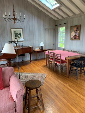Chilmark, Menemsha Martha's Vineyard vacation rental - dining table