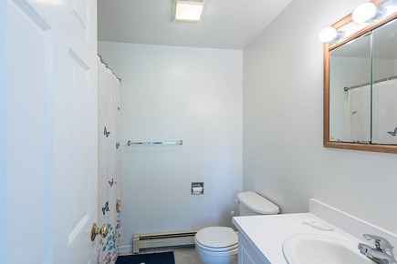 Oak Bluffs Martha's Vineyard vacation rental - Bright bathroom 1 of 2