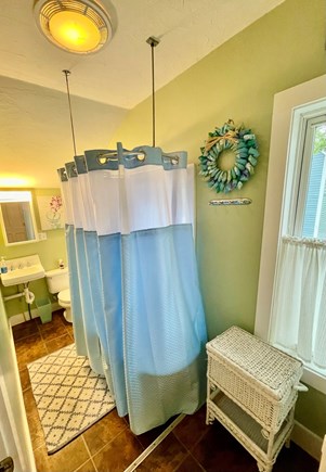 In-Town Oak Bluffs Martha's Vineyard vacation rental - First Floor Full Bath