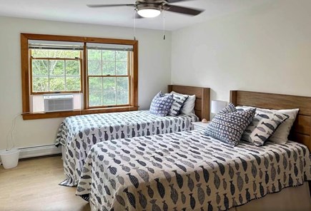 Oak Bluffs Martha's Vineyard vacation rental - First floor twin bedroom