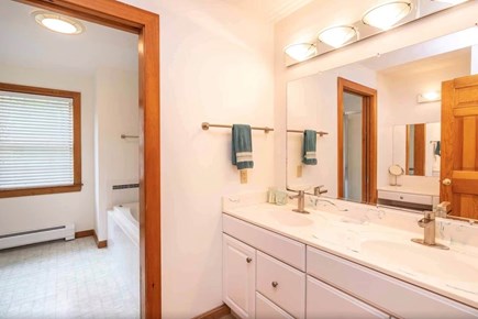 Oak Bluffs Martha's Vineyard vacation rental - First floor master bathroom sink room