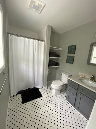 Edgartown, Near Airport Martha's Vineyard vacation rental - Full Bath
