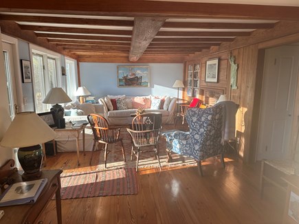 Chilmark, Menemsha Martha's Vineyard vacation rental - Living room water side