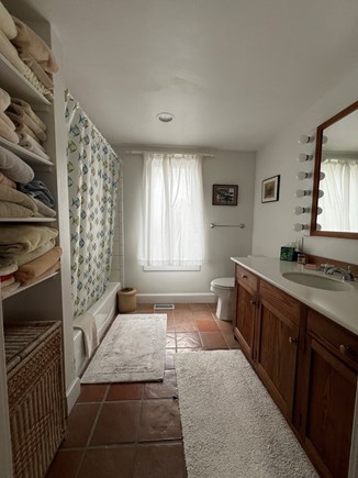 Chilmark, Menemsha Martha's Vineyard vacation rental - Downstairs bathroom