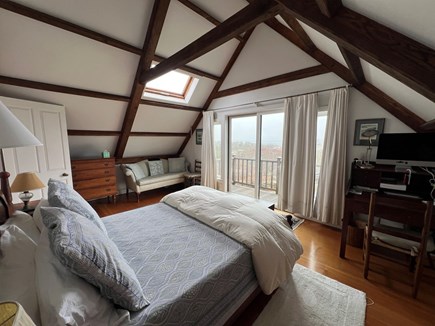 Chilmark, Menemsha Martha's Vineyard vacation rental - Upstairs master bedroom