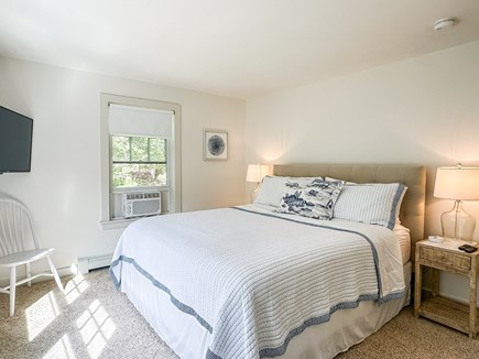 Oak Bluffs Martha's Vineyard vacation rental - Upstairs king bedroom