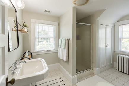 Edgartown Martha's Vineyard vacation rental - Second floor shared bath with shower