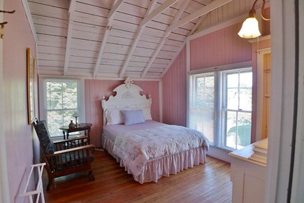 Oak Bluffs Martha's Vineyard vacation rental - 2nd floor Queen bedroom
