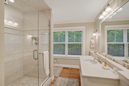 Oak Bluffs, Waterview Farm Martha's Vineyard vacation rental - Full Bath-First Floor