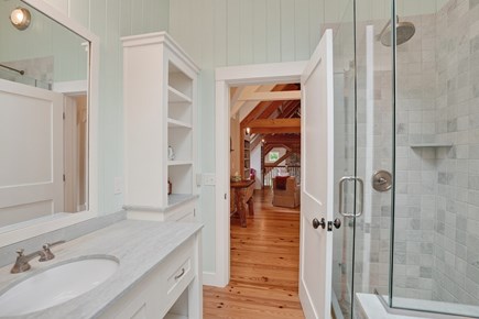 Oak Bluffs, Waterview Farm Martha's Vineyard vacation rental - Full Bath-Second Floor