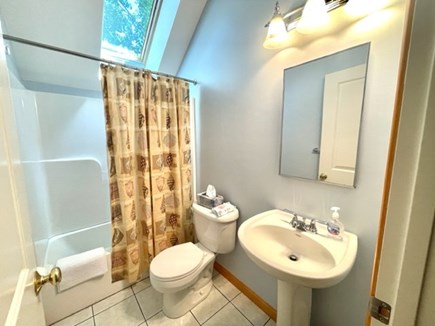 Oak Bluffs Martha's Vineyard vacation rental - Full Bathroom  - 2nd Floor
