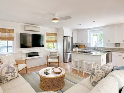 Edgartown Martha's Vineyard vacation rental - Living room to kitchen