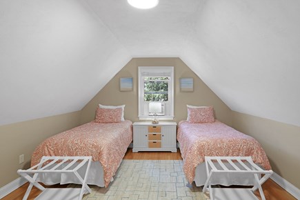 Edgartown Martha's Vineyard vacation rental - Twin guest room