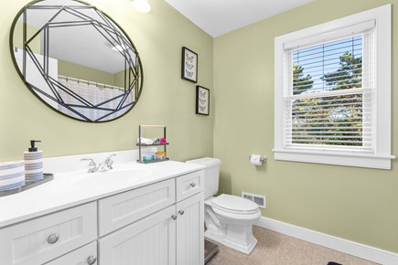 Oak Bluffs Martha's Vineyard vacation rental - Bathroom