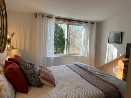 Katama, Edgartown Near South B Martha's Vineyard vacation rental - Queen bed <br/>Apartment can be separate or opened to house