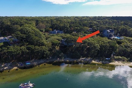 Oak Bluffs, Lagoon Martha's Vineyard vacation rental - Your location with private beach!