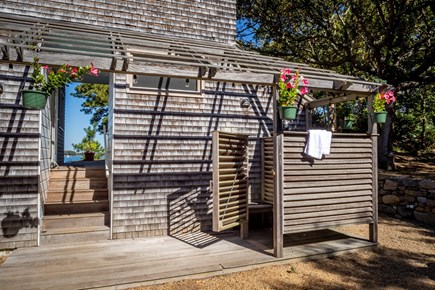 Oak Bluffs, Lagoon Martha's Vineyard vacation rental - Outdoor shower