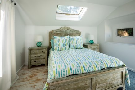 Oak Bluffs, Lagoon Martha's Vineyard vacation rental - Bottom floor bedroom (queen)