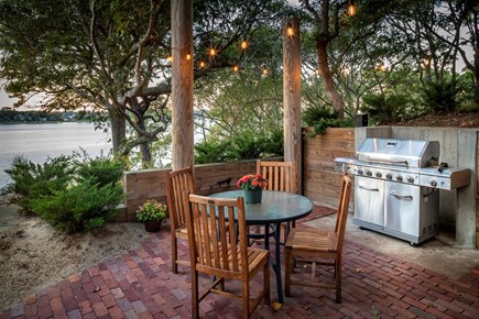 Oak Bluffs, Lagoon Martha's Vineyard vacation rental - Outdoor dining and grill area
