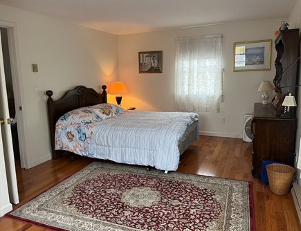 Edgartown Martha's Vineyard vacation rental - Bedroom 2: 2nd floor Queen bed and a twin bed in spacious bedroom