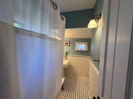 Oak Bluffs Martha's Vineyard vacation rental - Full bath with clawfoot tub and hand held shower, 1st floor