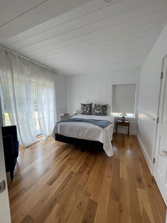 Aquinnah, Aquin-Jan Martha's Vineyard vacation rental - Gorgeous bedroom with doors leading outside