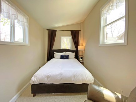 Oak Bluffs Martha's Vineyard vacation rental - Upstairs Queen Bedroom