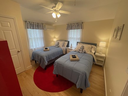 Oak Bluffs Martha's Vineyard vacation rental - 2nd floor two twin bedroom