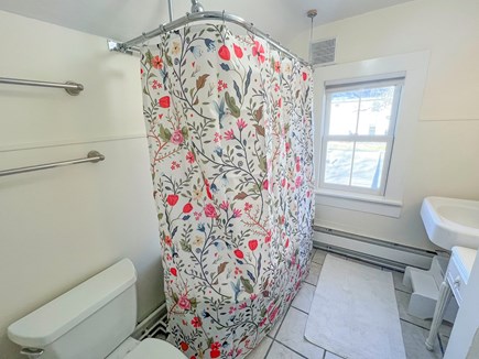 Vineyard Haven Martha's Vineyard vacation rental - BR2 en suite, with Shower Tub Combo, Second Floor