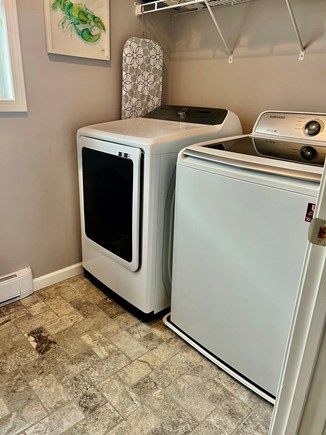 Oak Bluffs Martha's Vineyard vacation rental - Washer and dryer