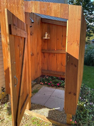 Edgartown (Katama area) Martha's Vineyard vacation rental - Outdoor shower