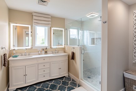 Katama-Edgartown Martha's Vineyard vacation rental - Bathroom