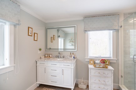 Katama-Edgartown Martha's Vineyard vacation rental - Bathroom
