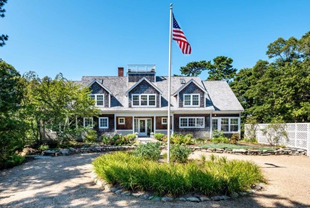 Vineyard Haven Martha's Vineyard vacation rental - Circular Drive Front Approach