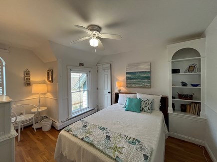 Oak Bluffs Martha's Vineyard vacation rental - 2nd fl full Turquoise bedroom