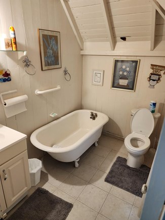 Oak Bluffs Martha's Vineyard vacation rental - Bathroom 2nd floor