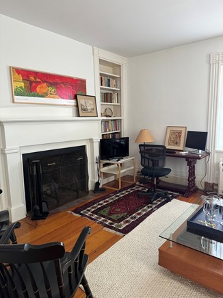 Vineyard Haven Martha's Vineyard vacation rental - Library is so cozy