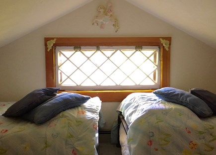 Oak Bluffs, East Chop Highlands Martha's Vineyard vacation rental - Loft with 2 Twin Beds, great for Kids!