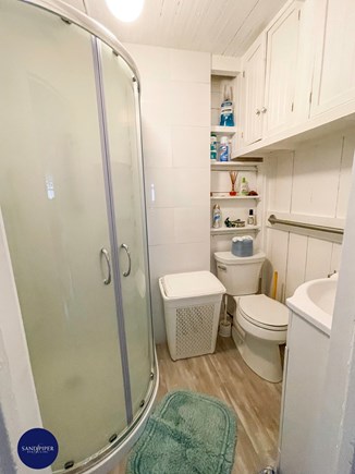 Oak Bluffs, East Chop Highlands Martha's Vineyard vacation rental - First Floor Shower