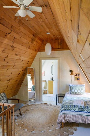 Oak Bluffs Martha's Vineyard vacation rental - Upstairs loft with twin bed
