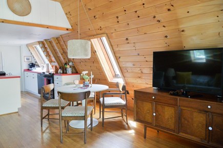 Oak Bluffs Martha's Vineyard vacation rental - Eat-in kitchen--TV has guest Roku!