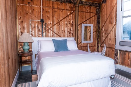 Oak Bluffs Martha's Vineyard vacation rental - Photo Taken by Dena Porter - Queen Bedroom