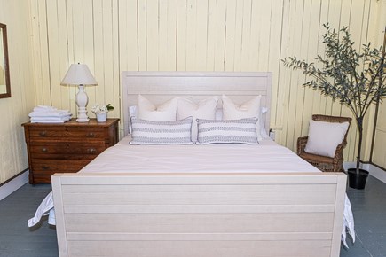 Oak Bluffs Martha's Vineyard vacation rental - Photo Taken by Dena Porter -  2nd fl King bedroom