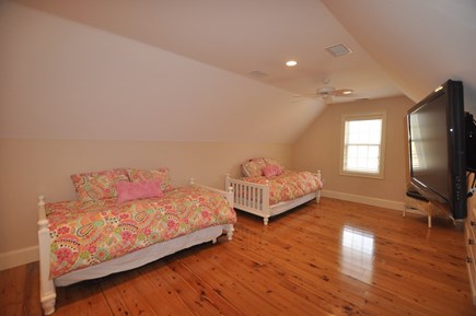 Katama-Edgartown Martha's Vineyard vacation rental - Second floor two twin bedroom