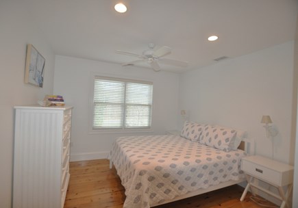 Katama-Edgartown Martha's Vineyard vacation rental - Upstairs Queen bedroom