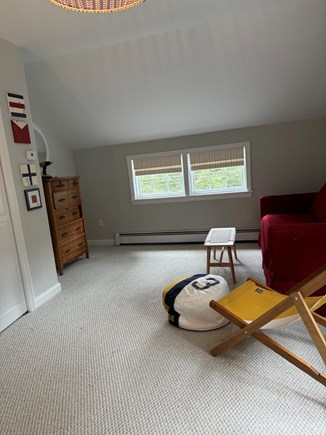 Oak Bluffs, East Chop Martha's Vineyard vacation rental - Queen pull out couch and small sitting area with Smart TV