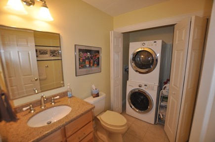 Katama-Edgartown, Katama Martha's Vineyard vacation rental - Laundry/powder room